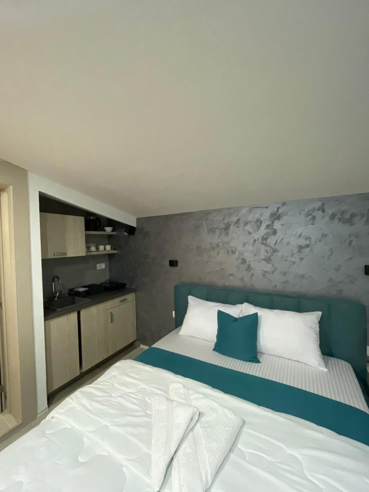 Apartments Zejak Mitrovici  外观 照片